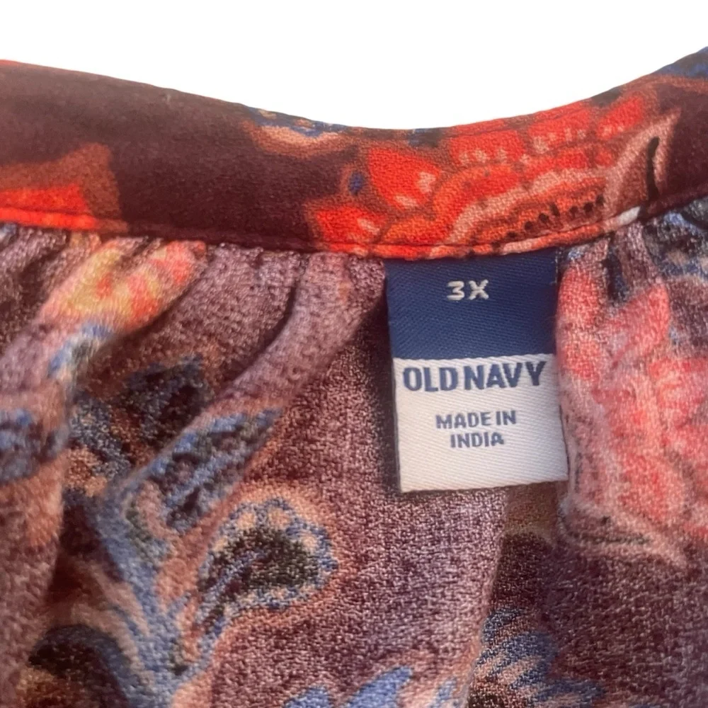 Old Navy Women’s Long Sleeve Split Neck-Size 3X - Picture 9 of 10